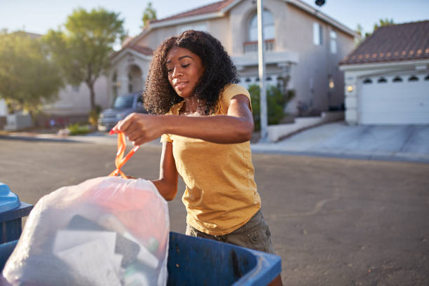 Trash Removal Near Me in Clarendon Hills, IL